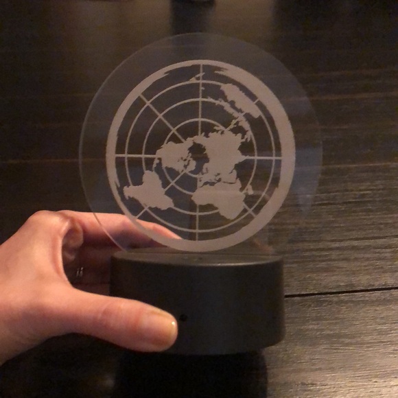 Flat Earth Color Changing LED light - Picture 8 of 8